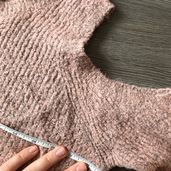 55. Urban Heritage Sweater - Picture 9 of 9